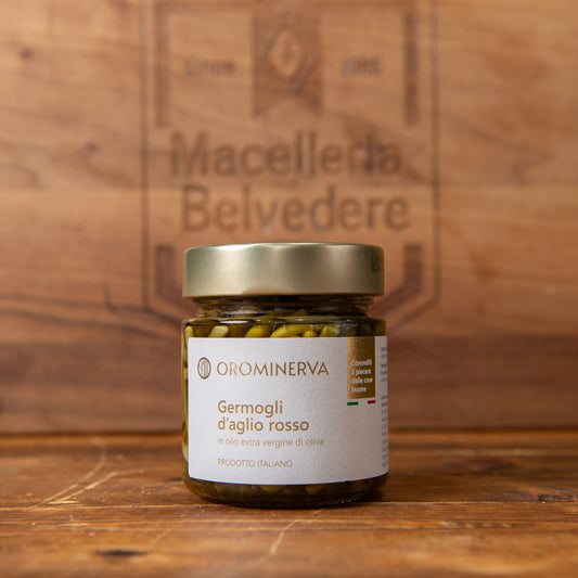 Germogli d'aglio rosso