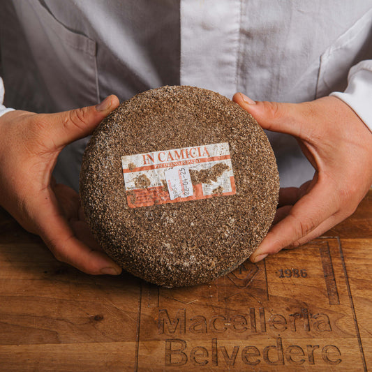 Pecorino Affinato al Pepe Nero